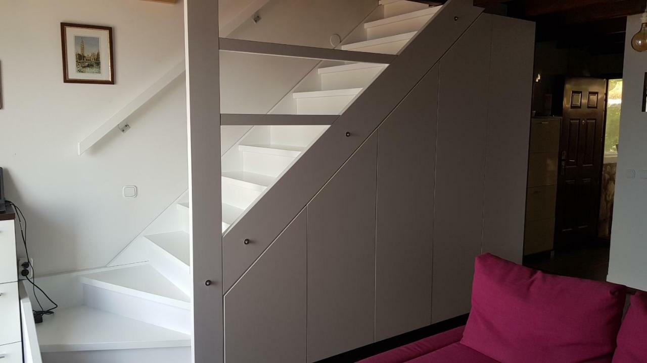Modern Two Floors Apartment With A Beautiful View Martinšćica Kültér fotó